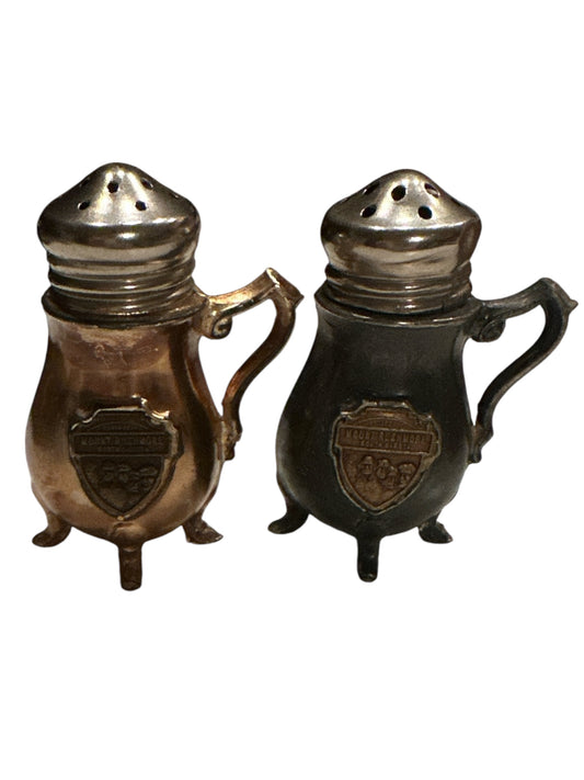 Mount Rushmore Vintage Salt and Pepper Shakers Set