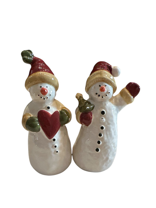 Adorable Snowman Salt and Pepper Shakers